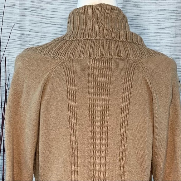Cache tan extra long pullover knit sweater. - Picture 9 of 16